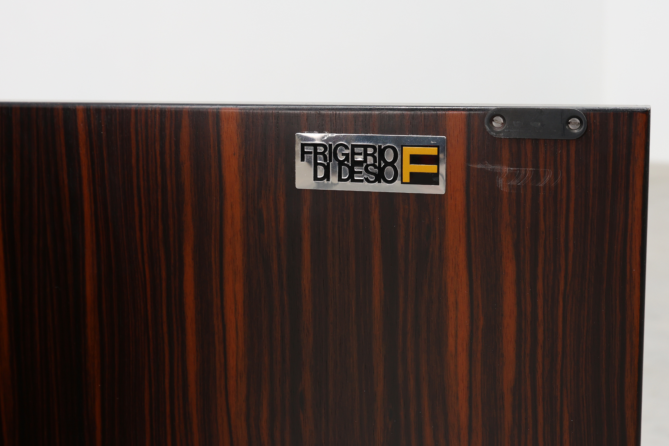 Rare Set of nightstands by Luciano Frigerio 'Desir&egrave;' with brass relief, Italy 1970'sthumbnail